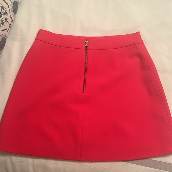 Alice and Olivia Pink Asymmetrical Zipper Detail Mini Skirf - Picture 3 of 3